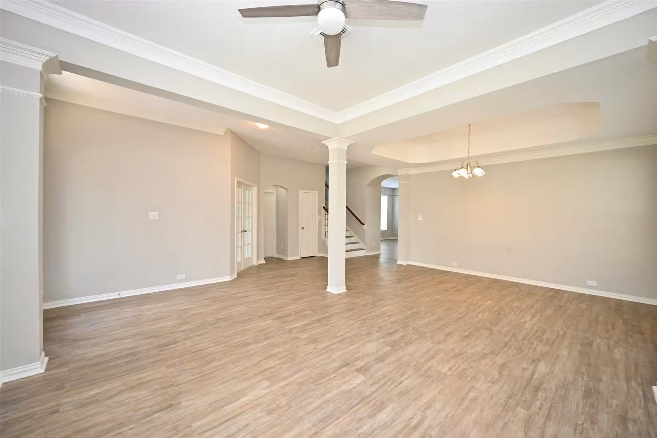 Photo 5 of 1502 Beaconshire Road, Houston, TX