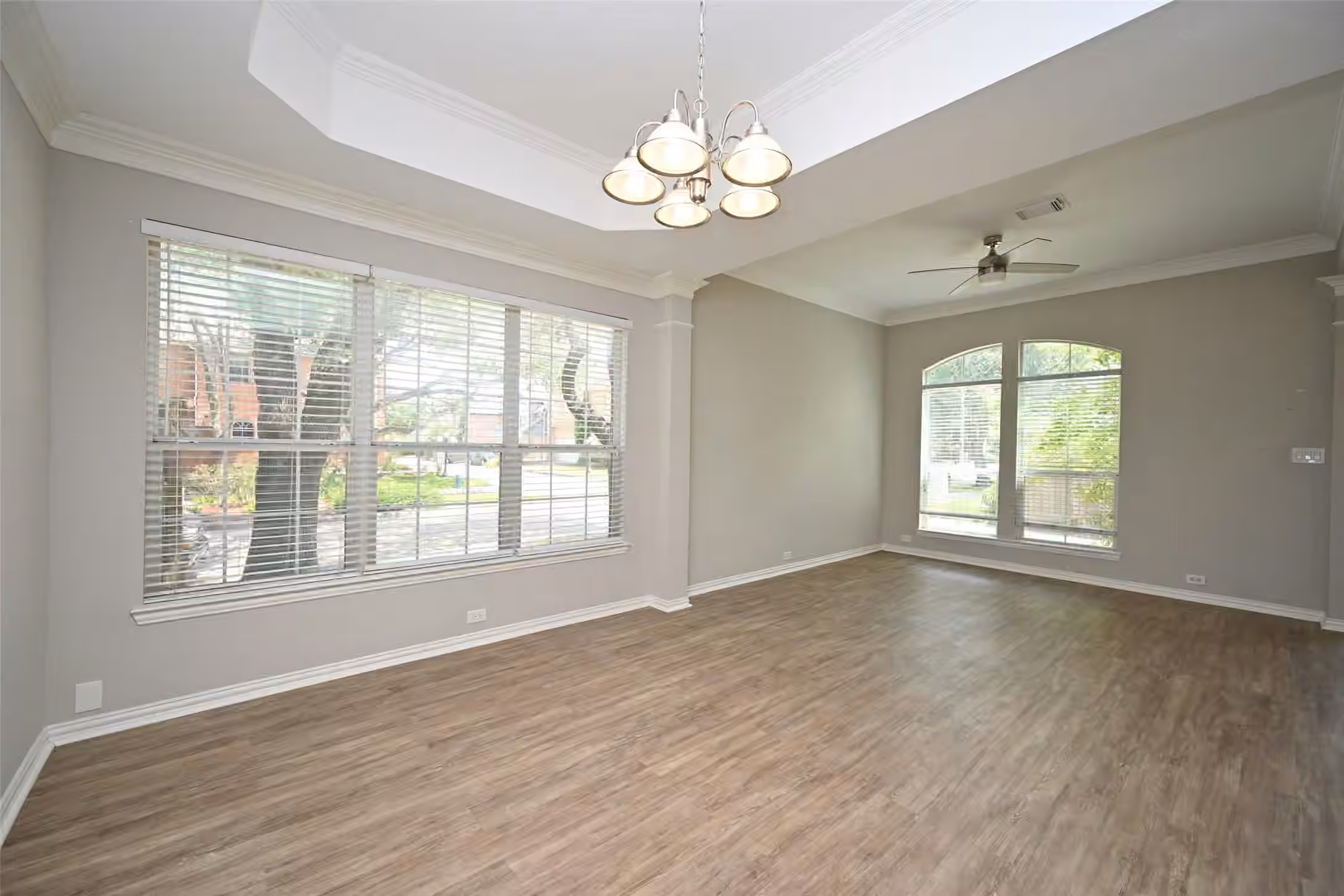Photo 7 of 1502 Beaconshire Road, Houston, TX