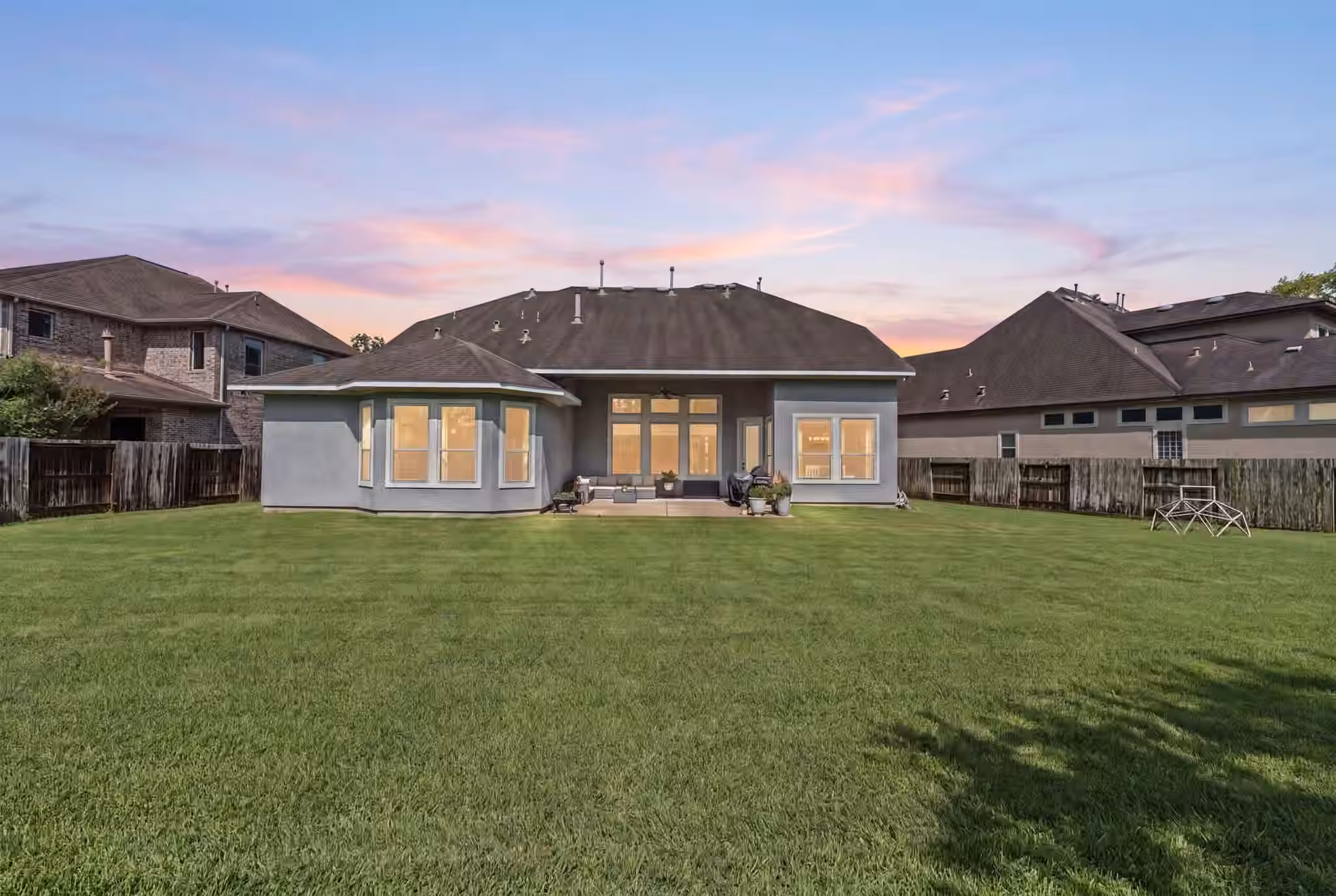 Photo 2 of 2307 Orchard Way, Missouri City, TX