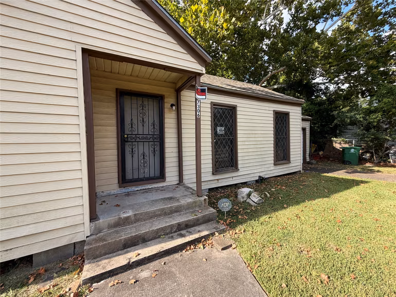 Photo 2 of 7306 Garden Street, Houston, TX
