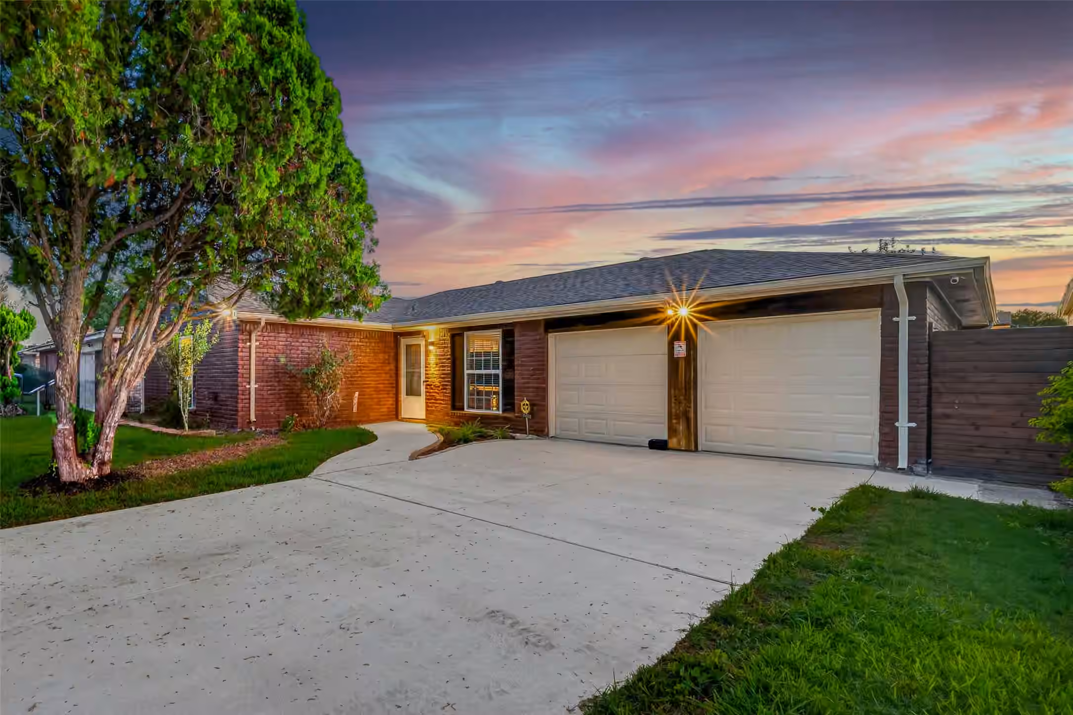 Photo 3 of 6114 S Greenpark Drive, Houston, TX
