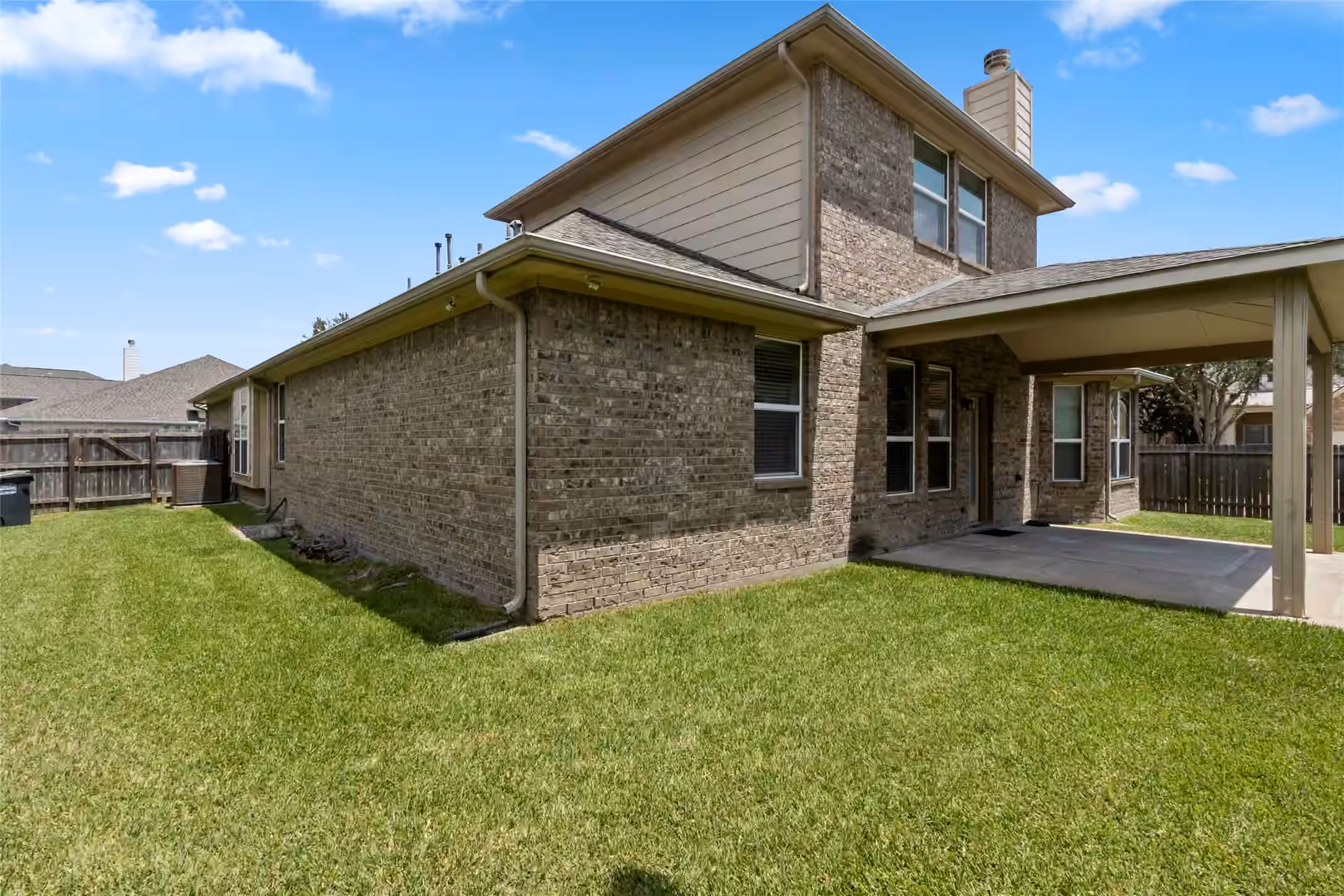 Photo 2 of 13402 Indigo Sands Drive, Pearland, TX