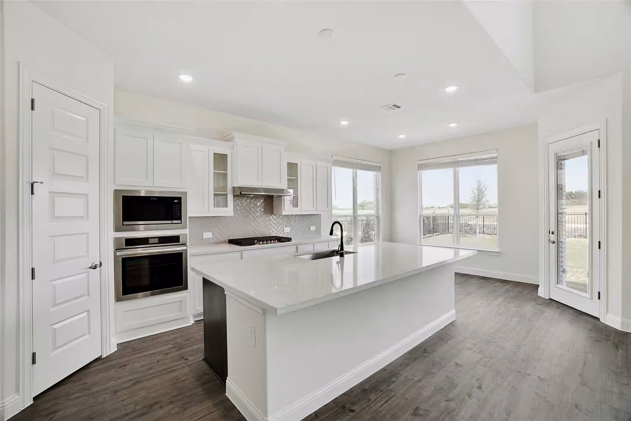 Photo 4 of 18831 Eastwood Ridge Court, Crosby, TX