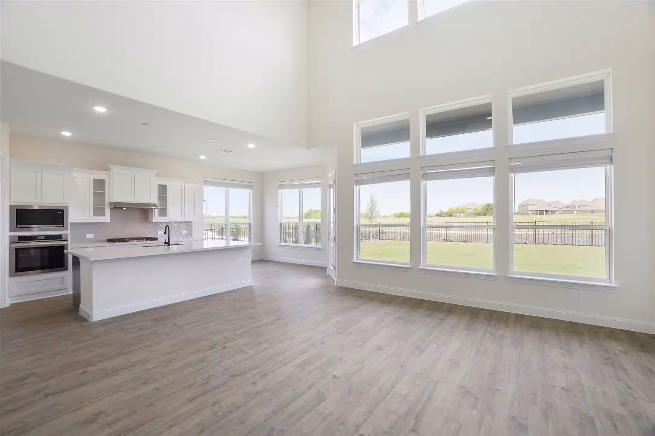 Photo 5 of 18831 Eastwood Ridge Court, Crosby, TX