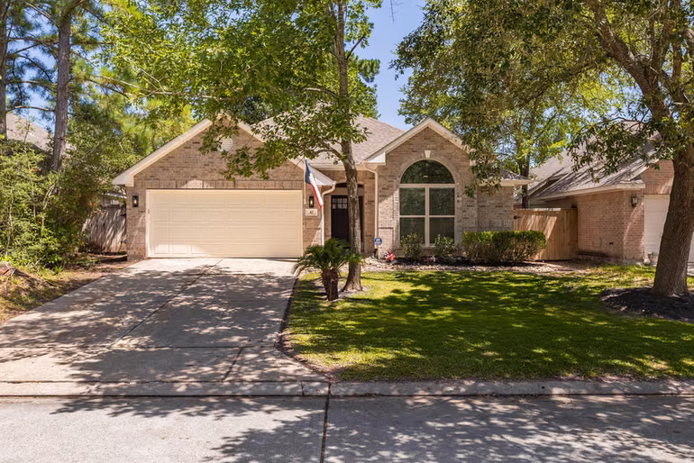 Photo of 42 Camber Pine Place, The Woodlands, TX 77382