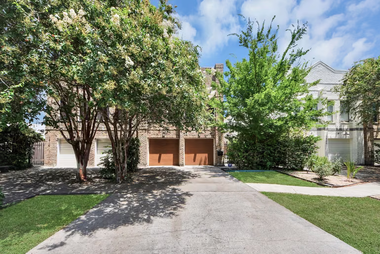 Photo 2 of 1810 Nicholson Street, Houston, TX