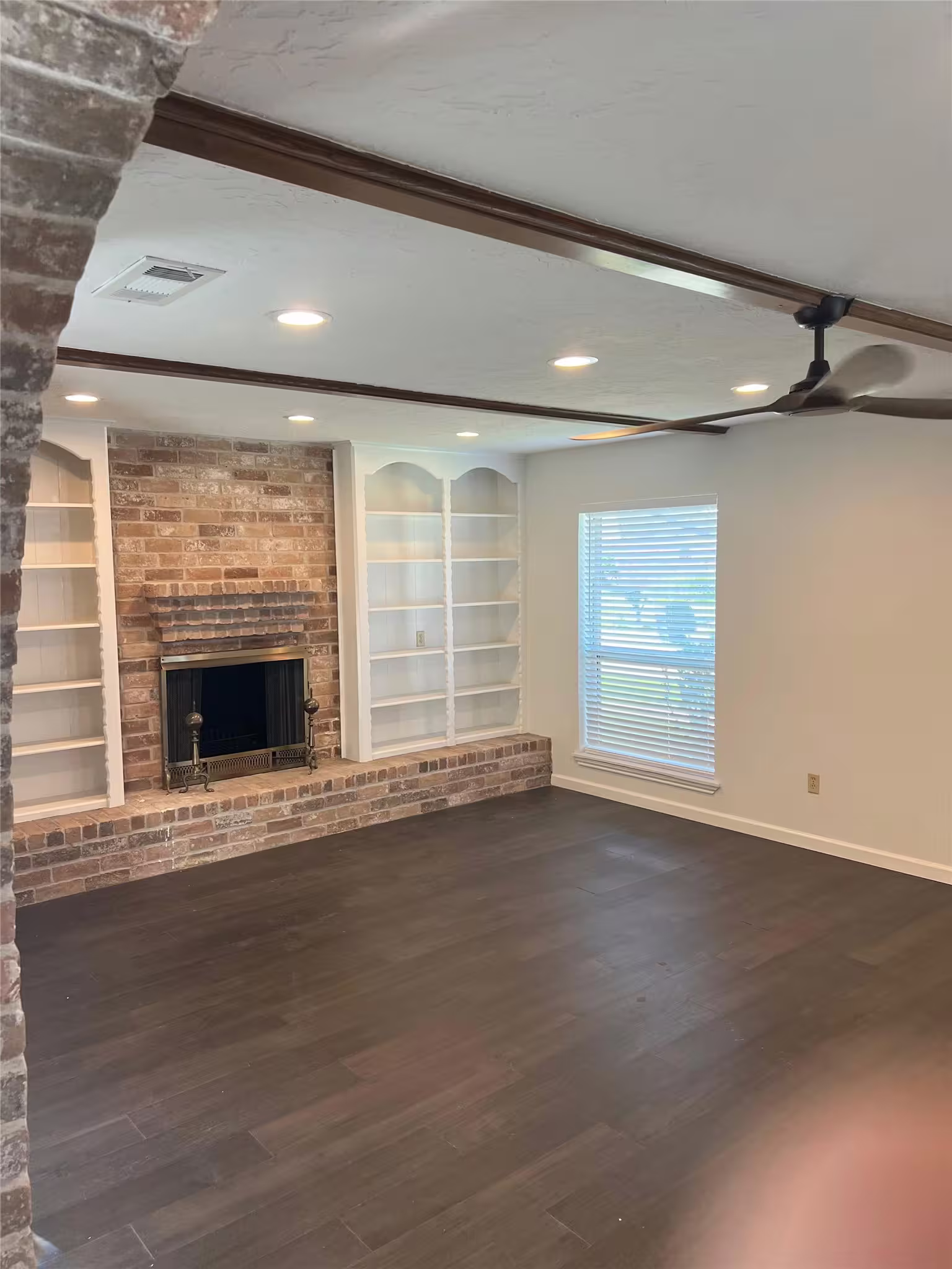 Photo 7 of 9126 Devoncroft Drive, Houston, TX
