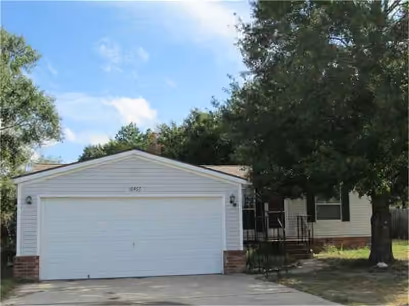 Photo 2 of 16467 Kyle Reid Court, Conroe, TX
