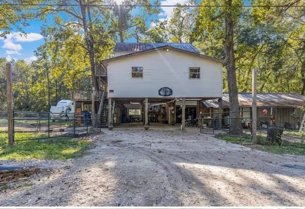 Photo 3 of 15381 Ponderosa Cir, Conroe, TX