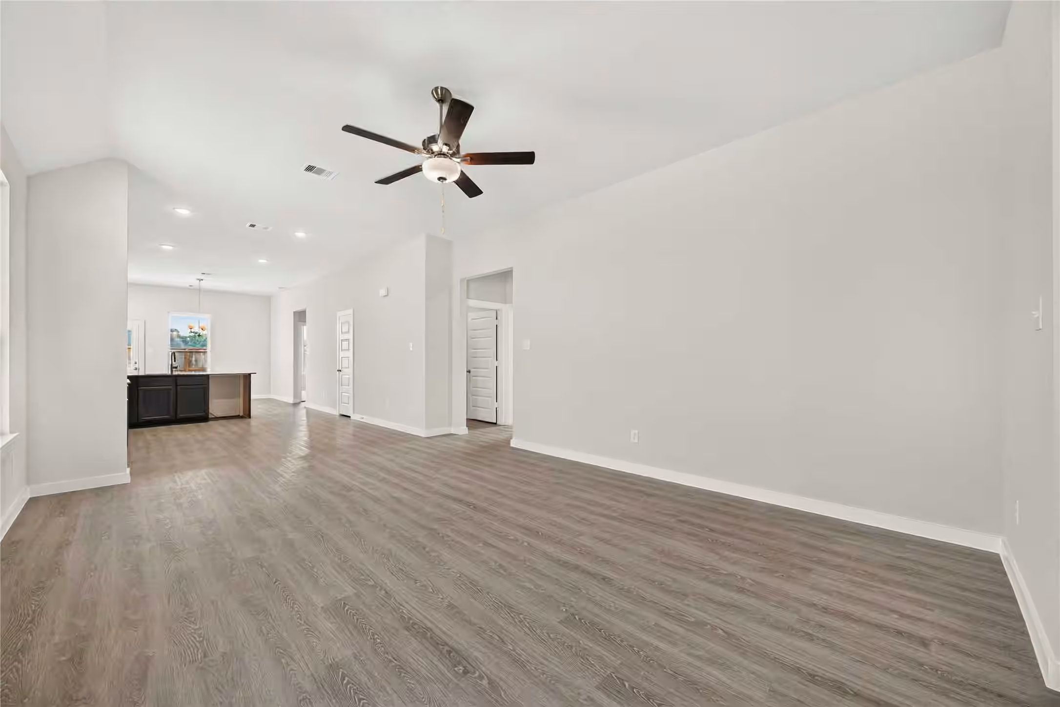 Photo 3 of 11931 Avian Avenue, Conroe, TX