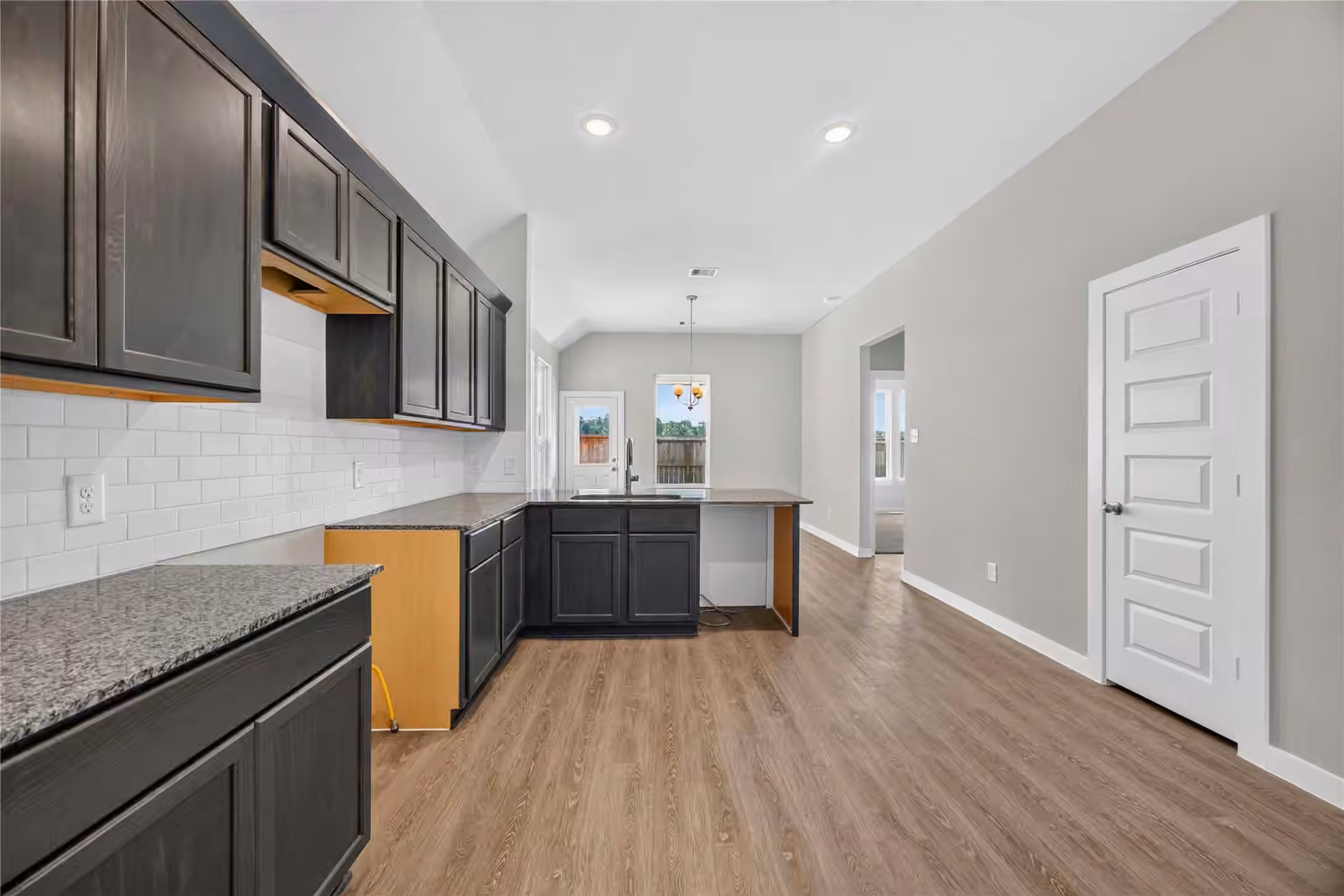 Photo 6 of 11931 Avian Avenue, Conroe, TX
