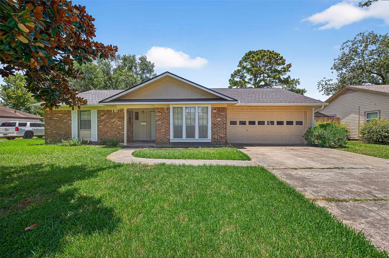 Photo of 10318 Belfast Road, La Porte, TX 77571