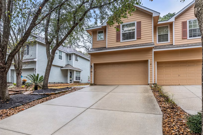 Photo 3 of 62 S Camellia Grove Circle, The Woodlands, TX