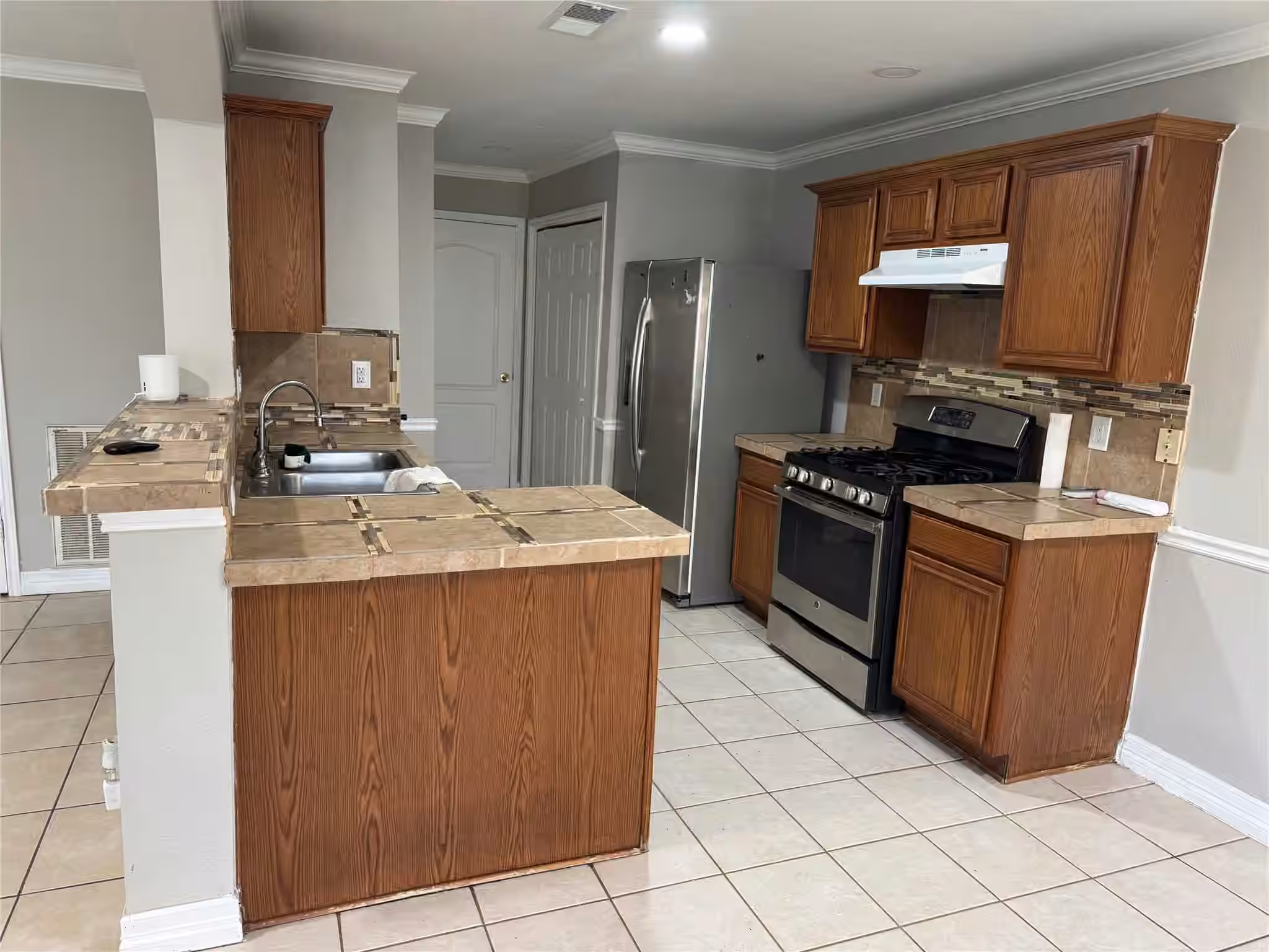 Photo 5 of 11727 Rolling Stream Drive, Tomball, TX