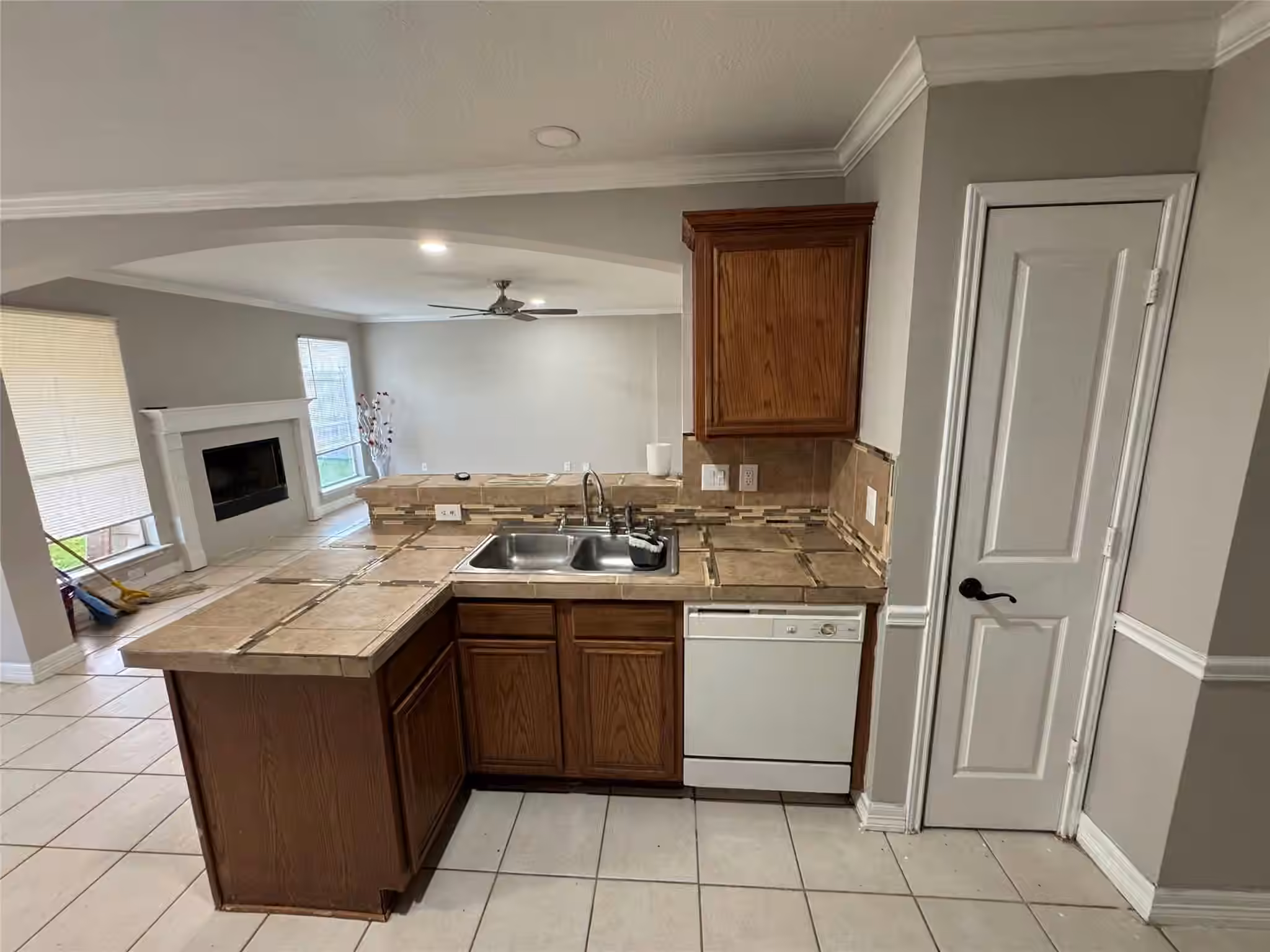 Photo 6 of 11727 Rolling Stream Drive, Tomball, TX