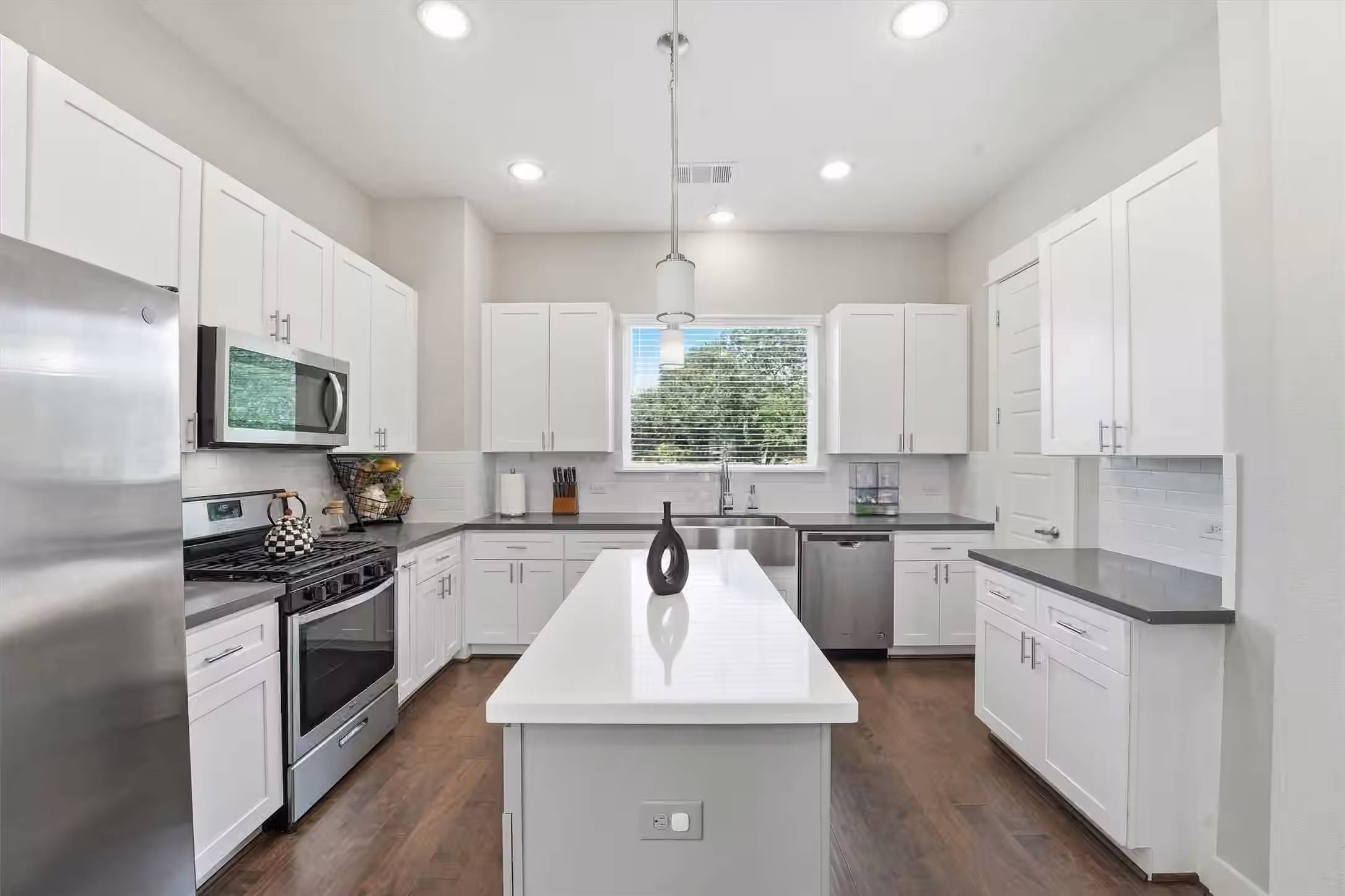 Photo of 2057 Sherwood Forest Street, Houston, TX 77043