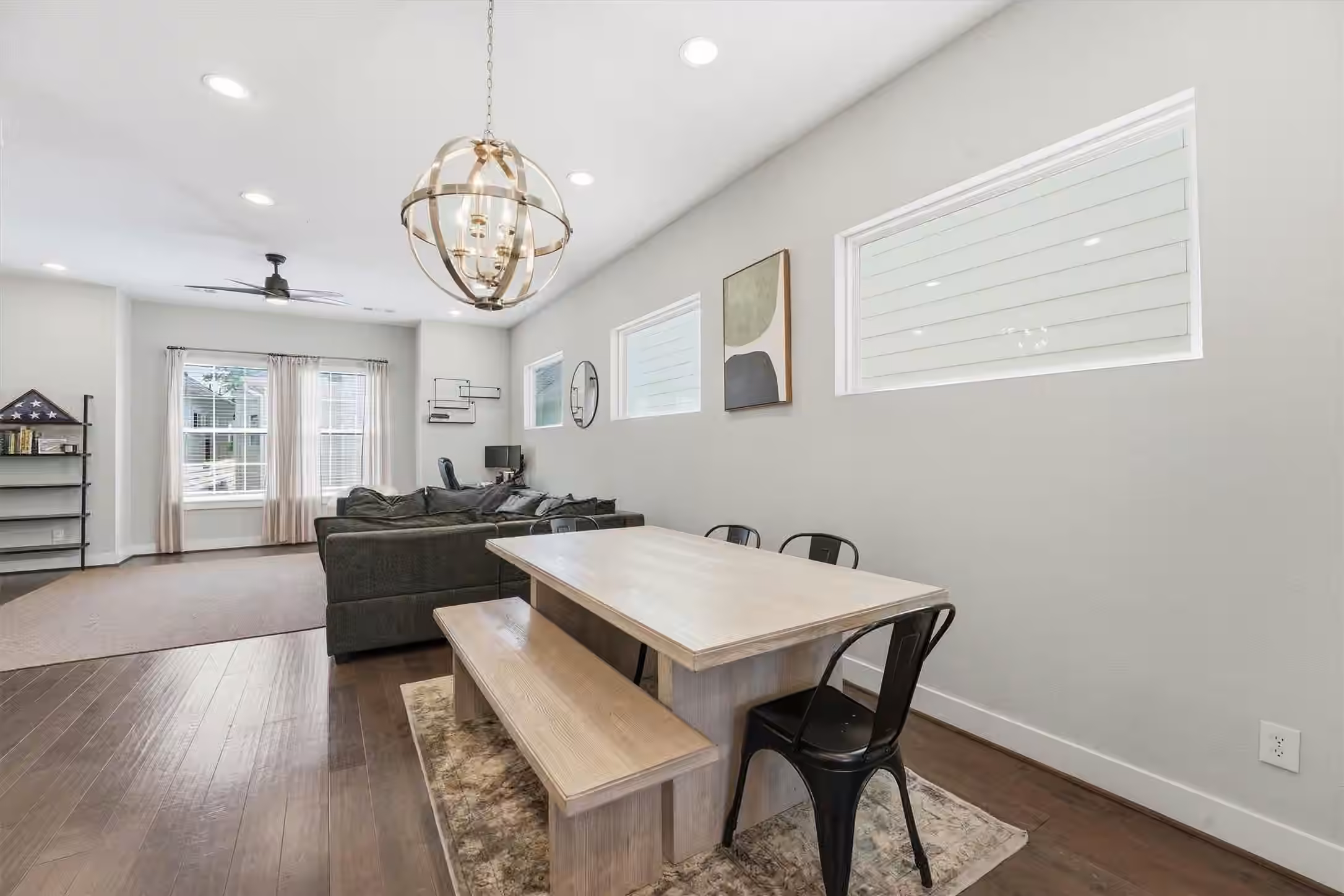Photo 5 of 2057 Sherwood Forest Street, Houston, TX