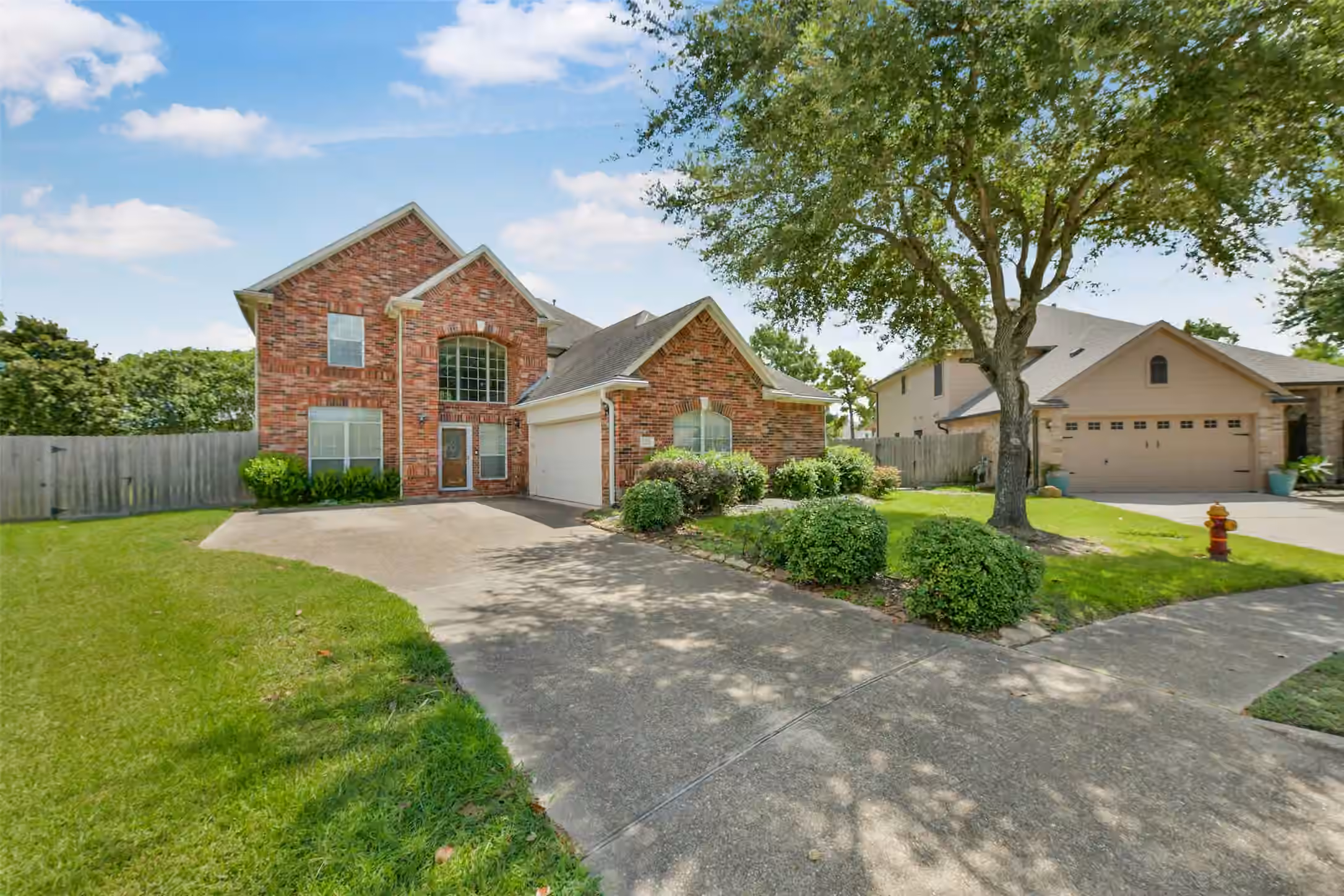 Photo 2 of 2221 Silvercreek Court, Deer Park, TX