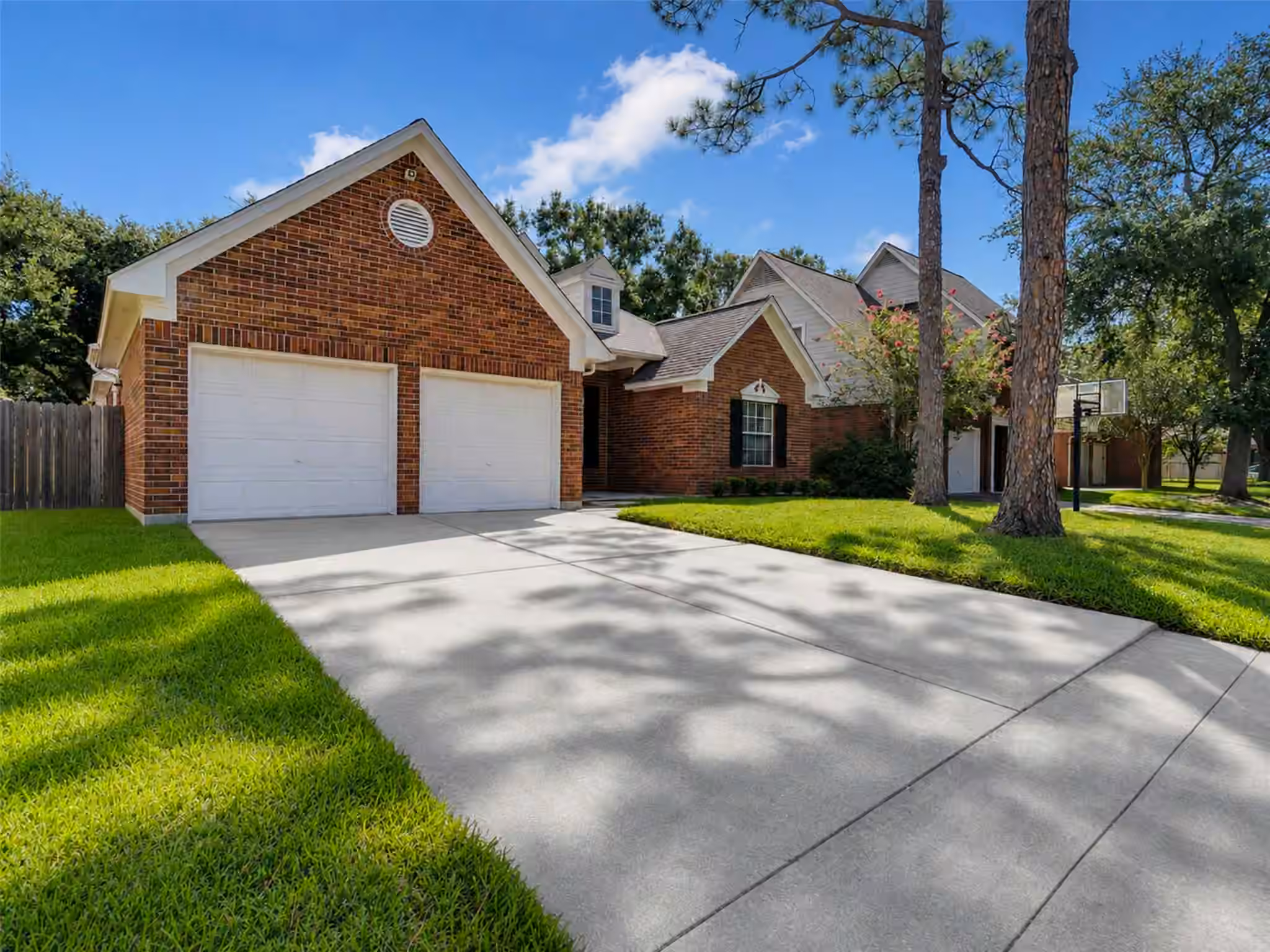 Photo 4 of 14527 Circlewood Way, Houston, TX