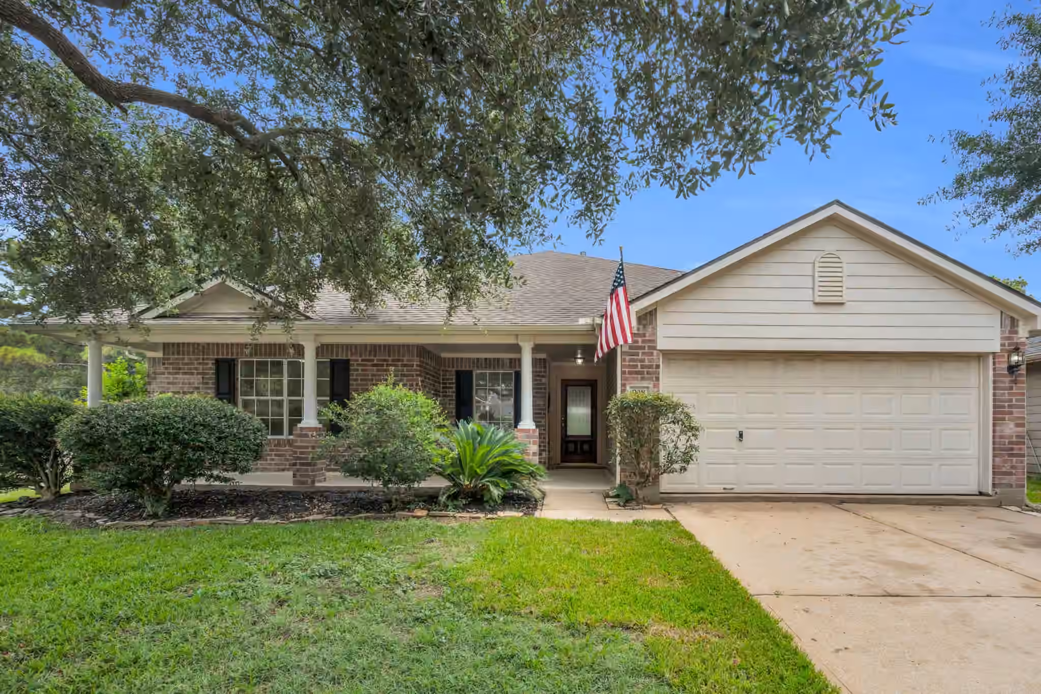 Photo of 908 Victoria Lakes Drive, Katy, TX 77493