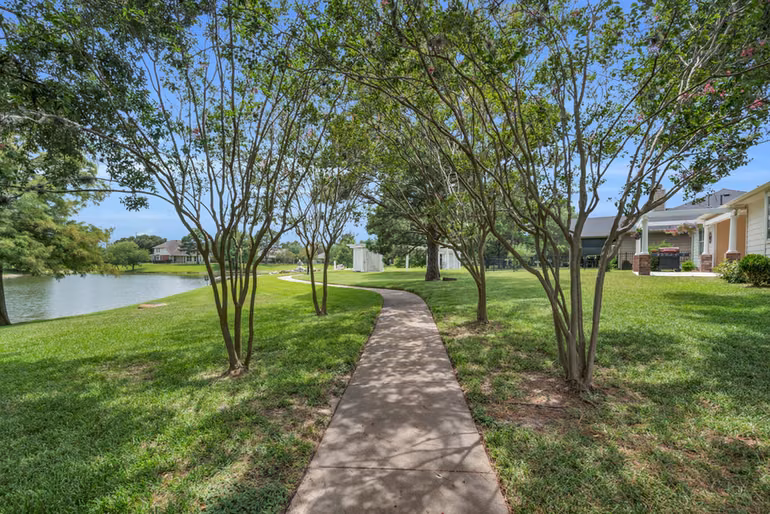Photo 2 of 908 Victoria Lakes Drive, Katy, TX
