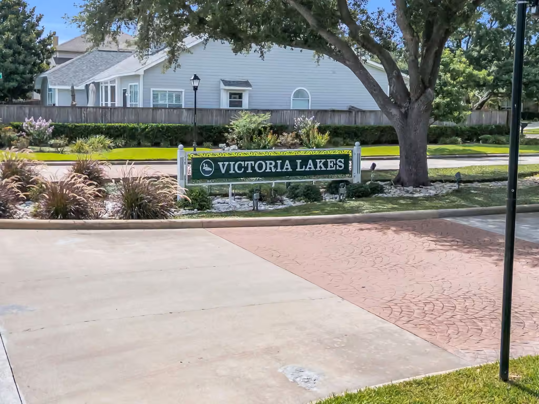 Photo 3 of 908 Victoria Lakes Drive, Katy, TX