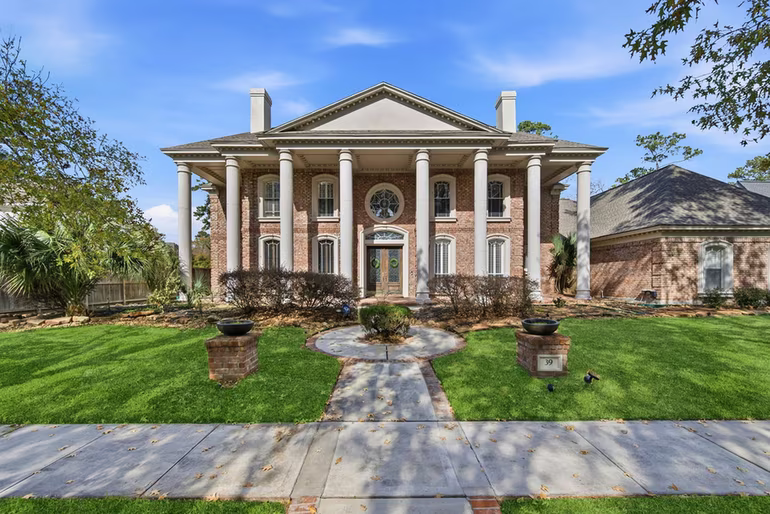 Photo of 39 Forest Green Trail, Kingwood, TX
