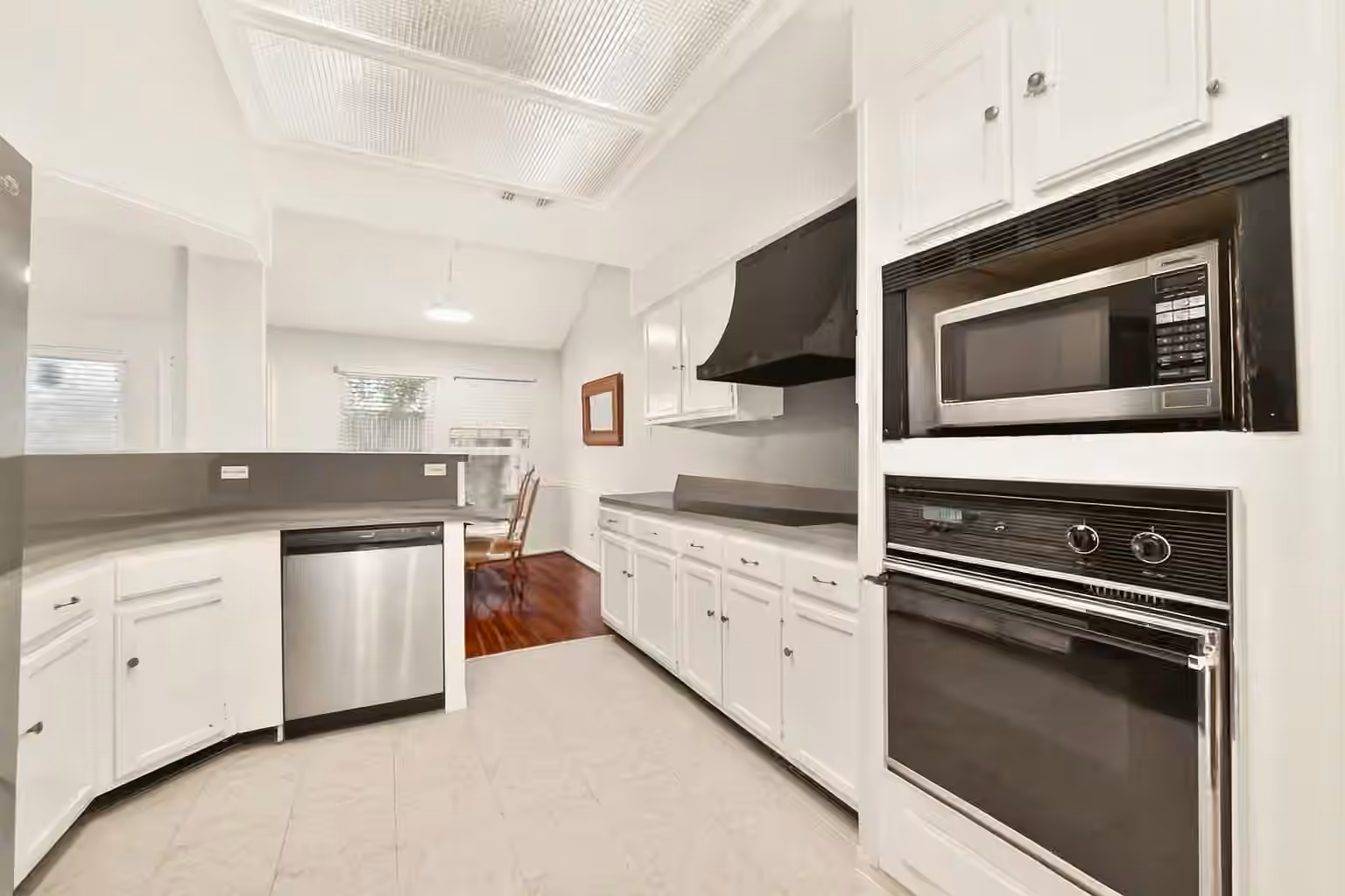 Photo 2 of 15343 Meadow Village Drive, Houston, TX