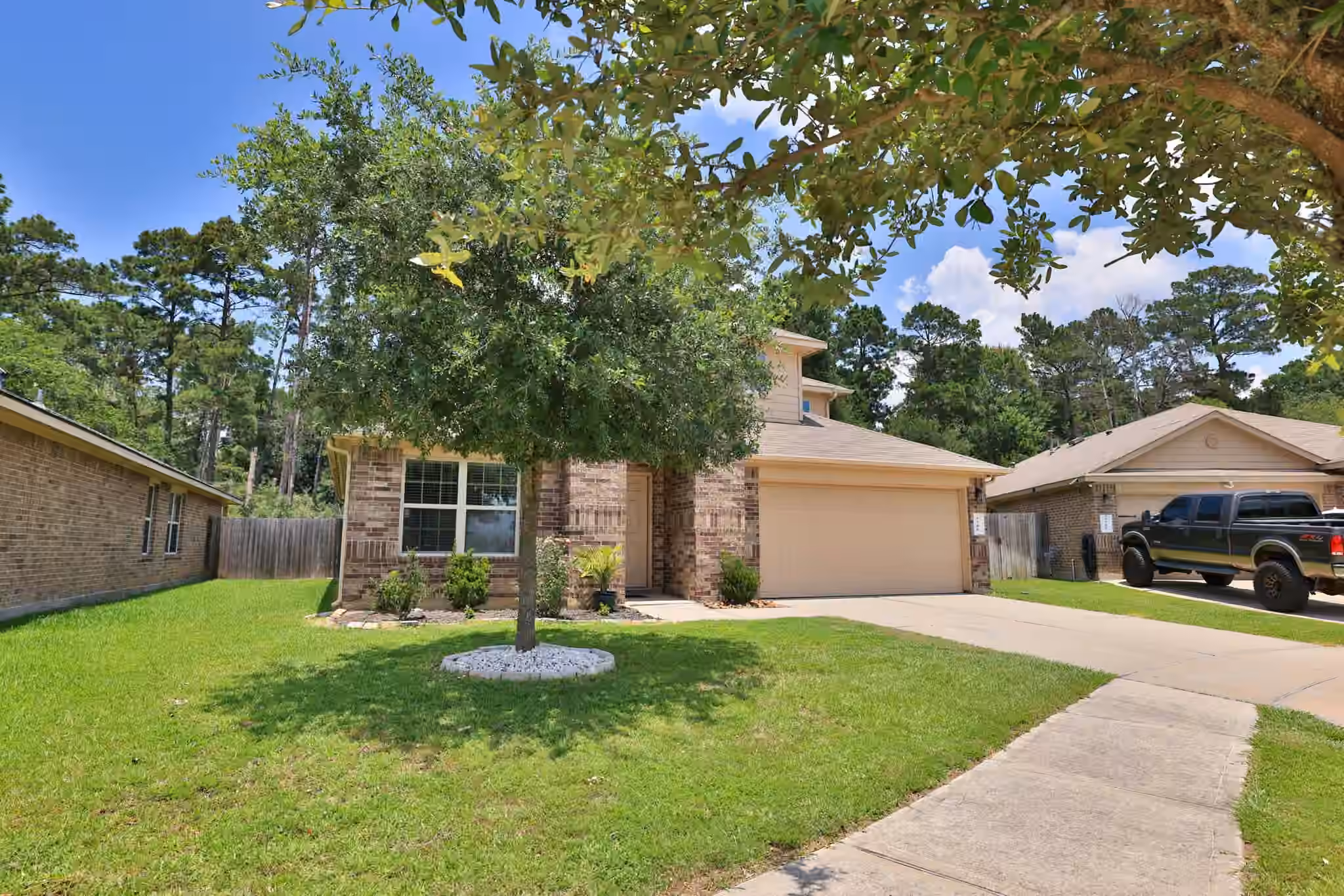 Photo 2 of 9706 Ancient Elm Lane, Tomball, TX