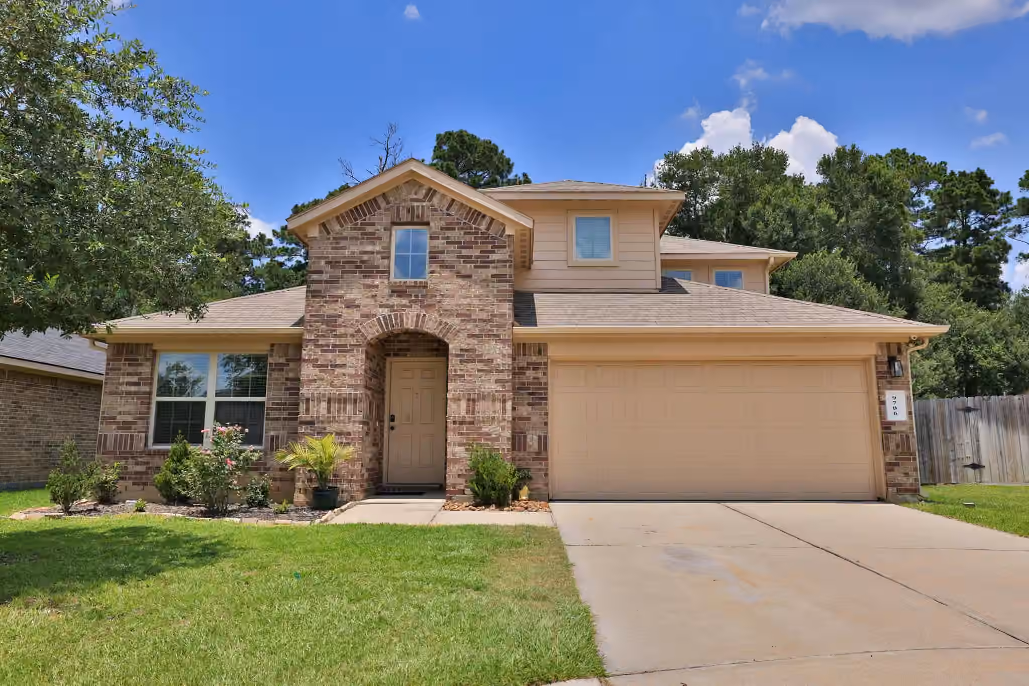 Photo 5 of 9706 Ancient Elm Lane, Tomball, TX