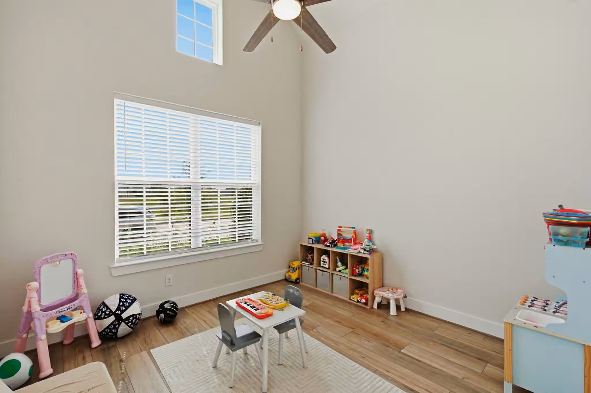 Photo 5 of 24615 Lukes Landing Way, Tomball, TX