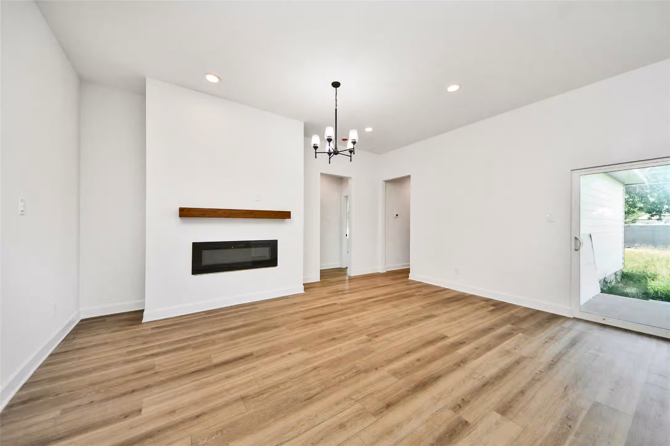 Photo 7 of 925 1st Street, Hempstead, TX