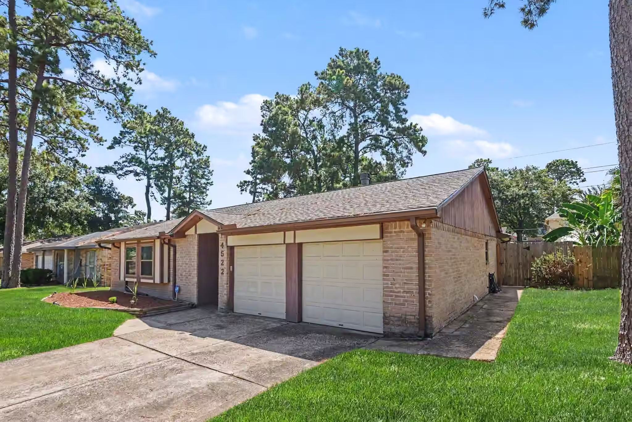 Photo 3 of 4522 Enchantedgate Drive, Spring, TX