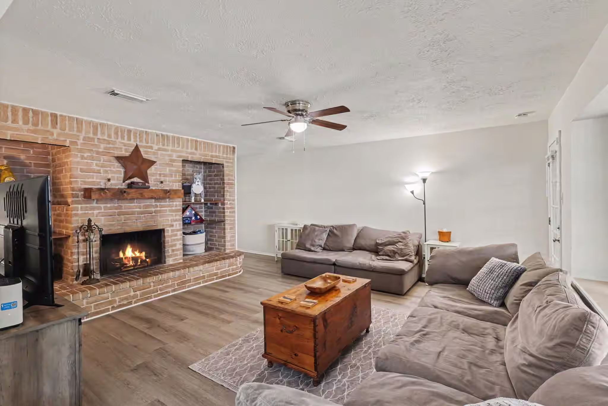 Photo 5 of 4522 Enchantedgate Drive, Spring, TX