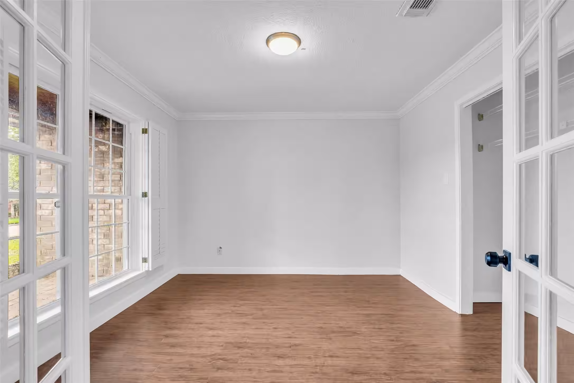 Photo 5 of 6835 Queensclub Drive, Houston, TX