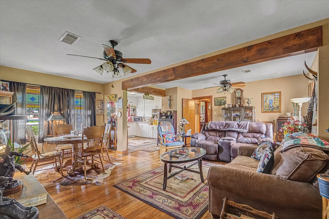 Photo 5 of 922 Runneburg Road, Crosby, TX