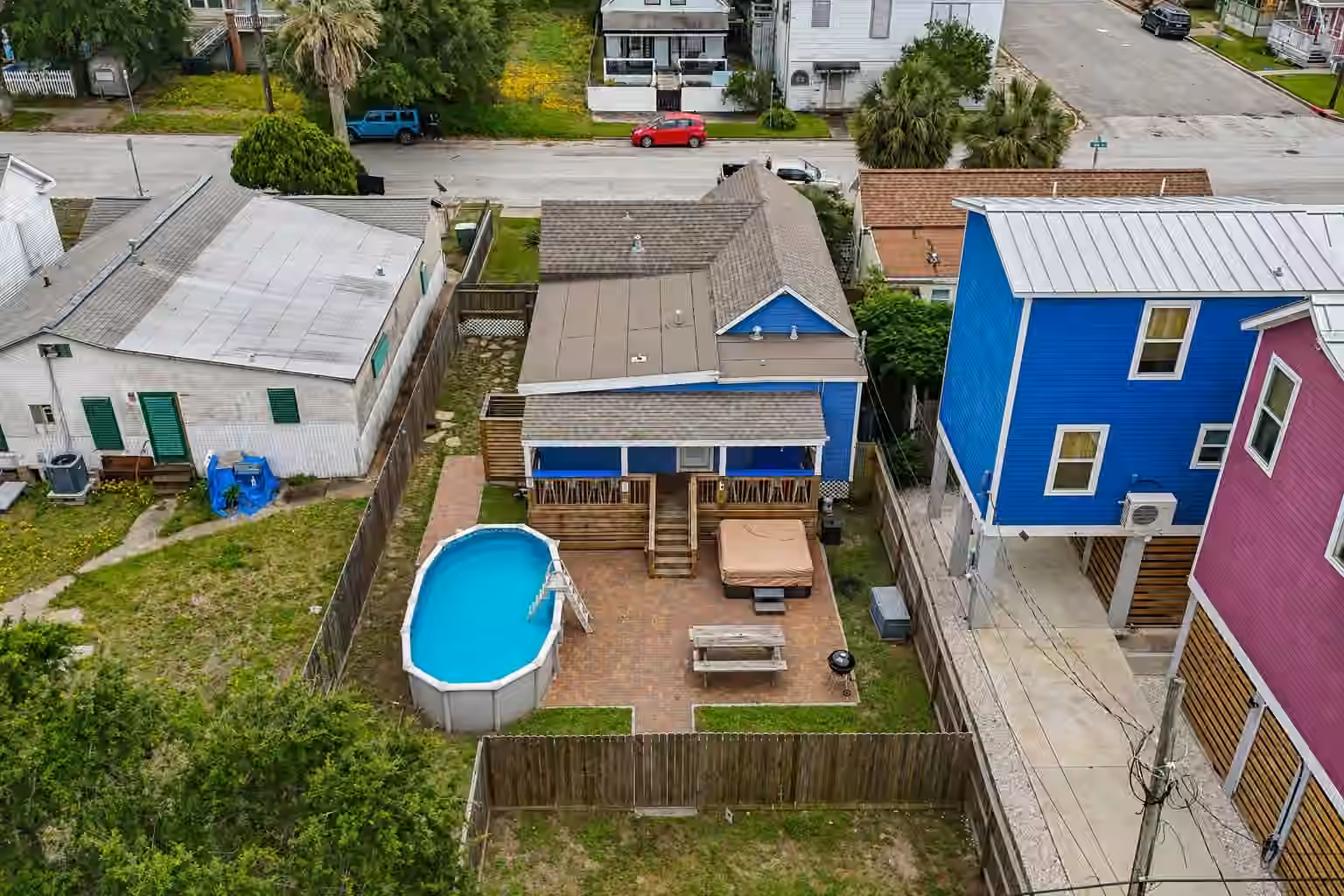 Photo 2 of 1022 Avenue L, Galveston, TX