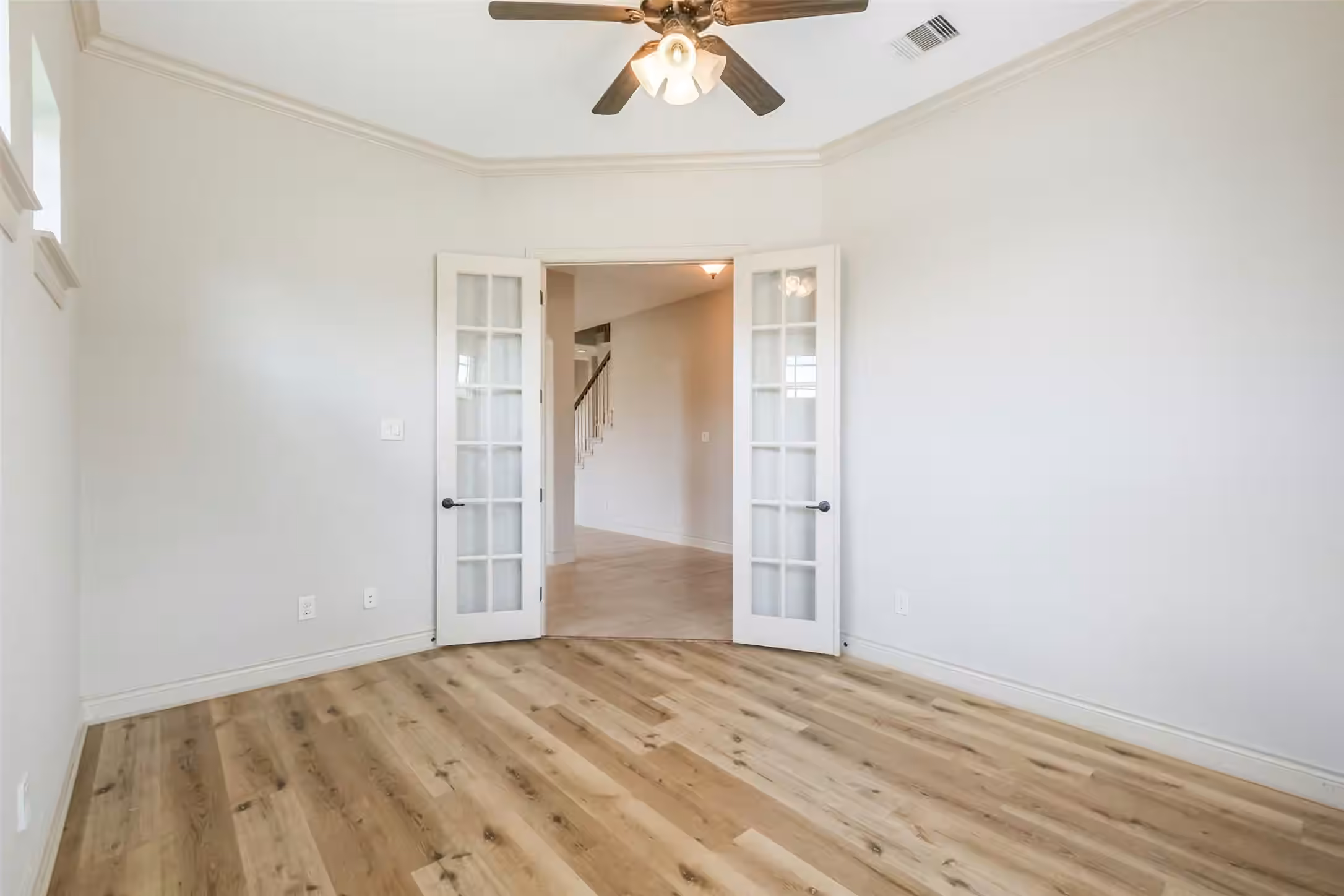 Photo 5 of 5922 Northcrest Village Way, Spring, TX