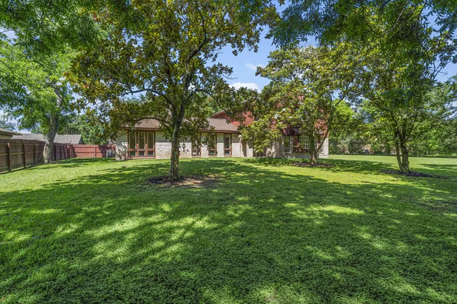 Photo 6 of 2011 Briar Lane, Richmond, TX