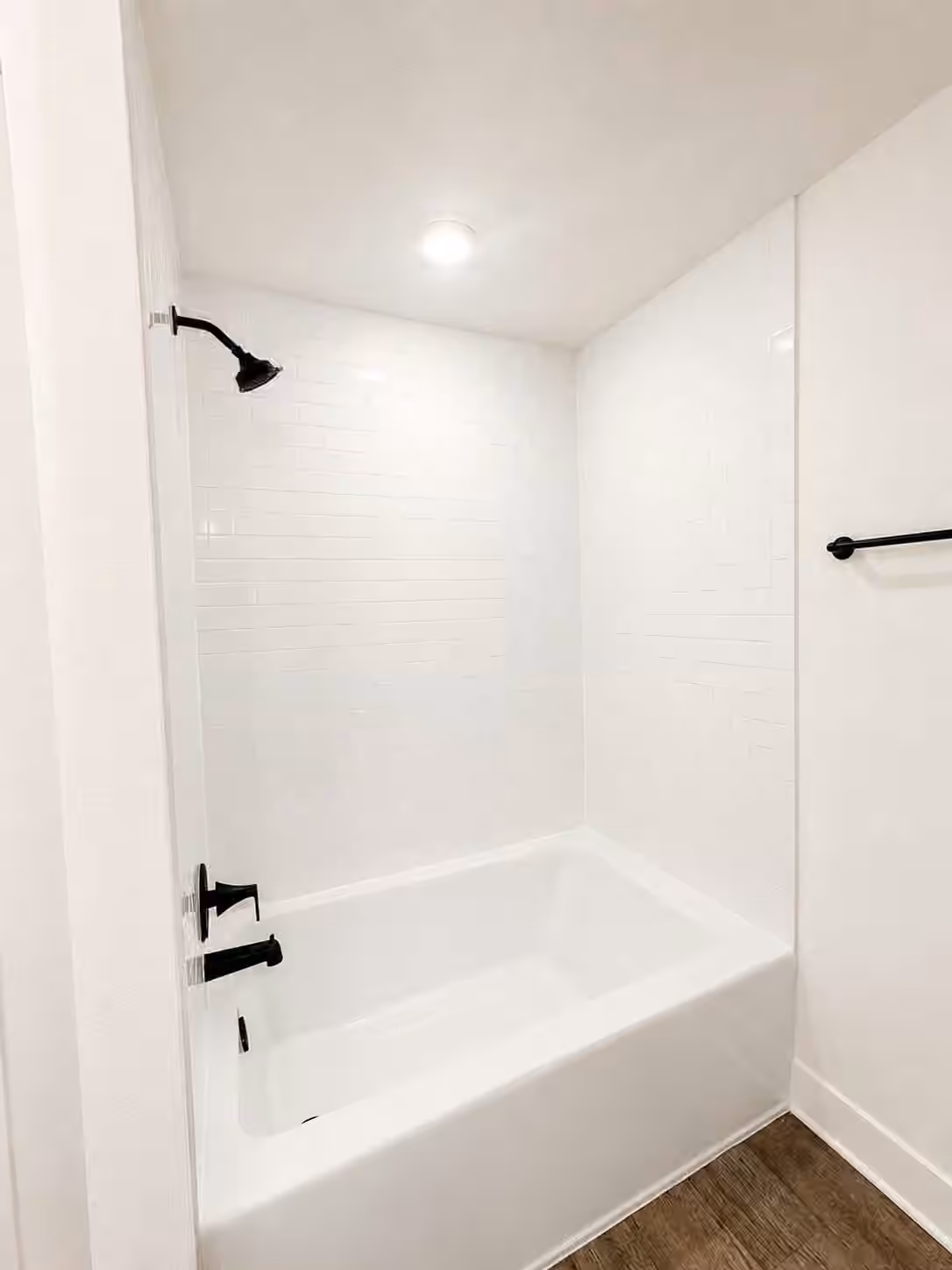 Photo 5 of 9316 HARD ROCK Road, Conroe, TX