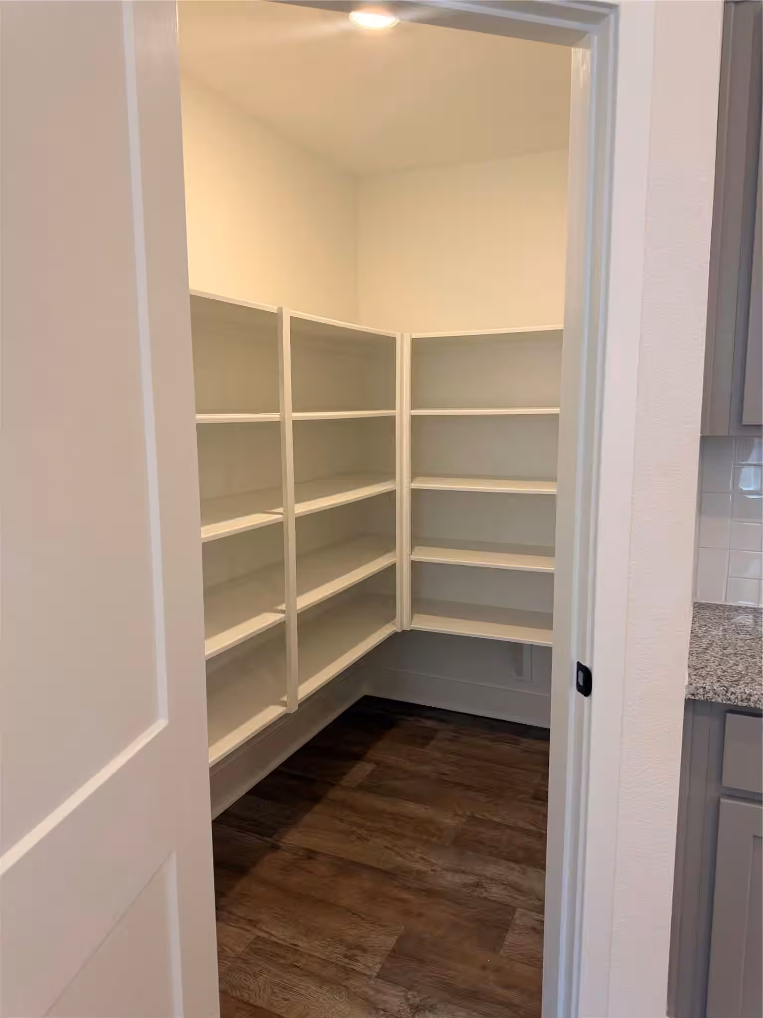 Photo 6 of 9316 HARD ROCK Road, Conroe, TX