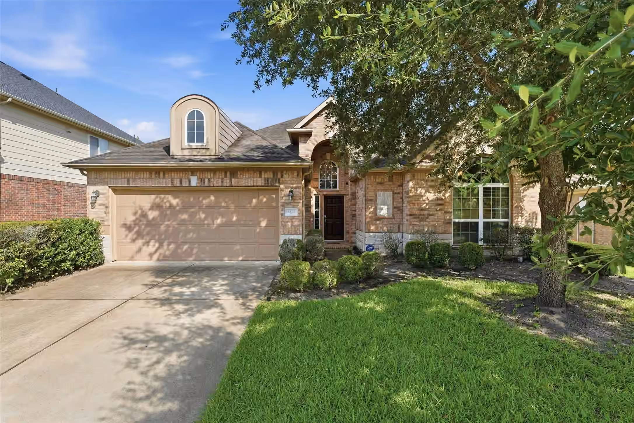 Photo 2 of 6222 Ledger Lane, Missouri City, TX
