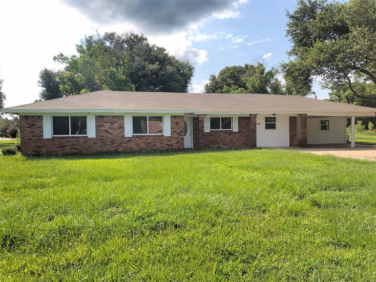 Photo of 120 Shanklin Road, Angleton, TX 77515