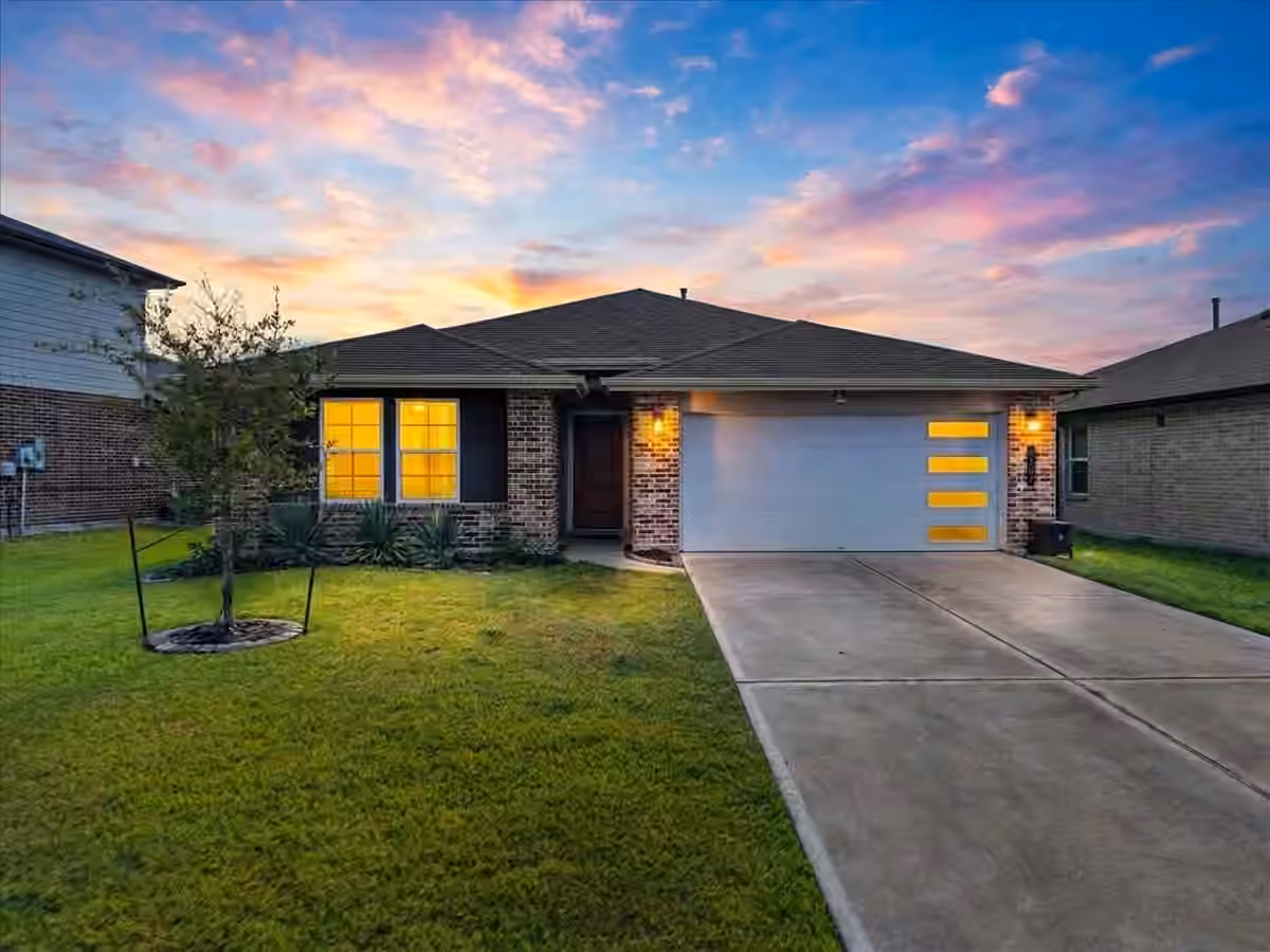 Photo of 8207 Sugar Cane Lane, Rosharon, TX 77583