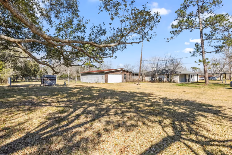 Photo 2 of 13038 4th Street, Santa Fe, TX