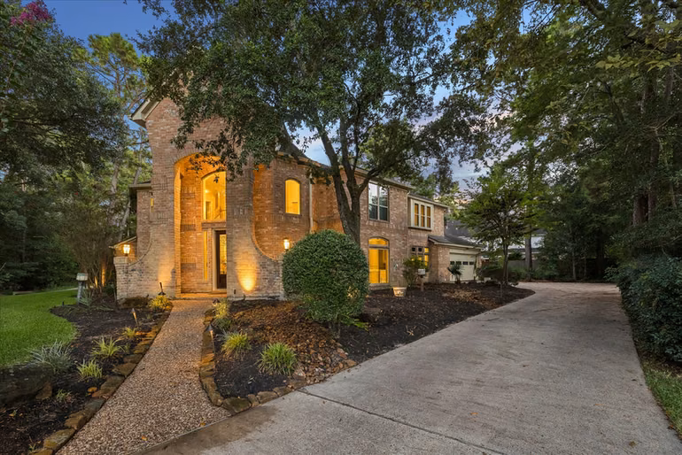 Photo of 44 Dovewood Place, The Woodlands, TX 77381
