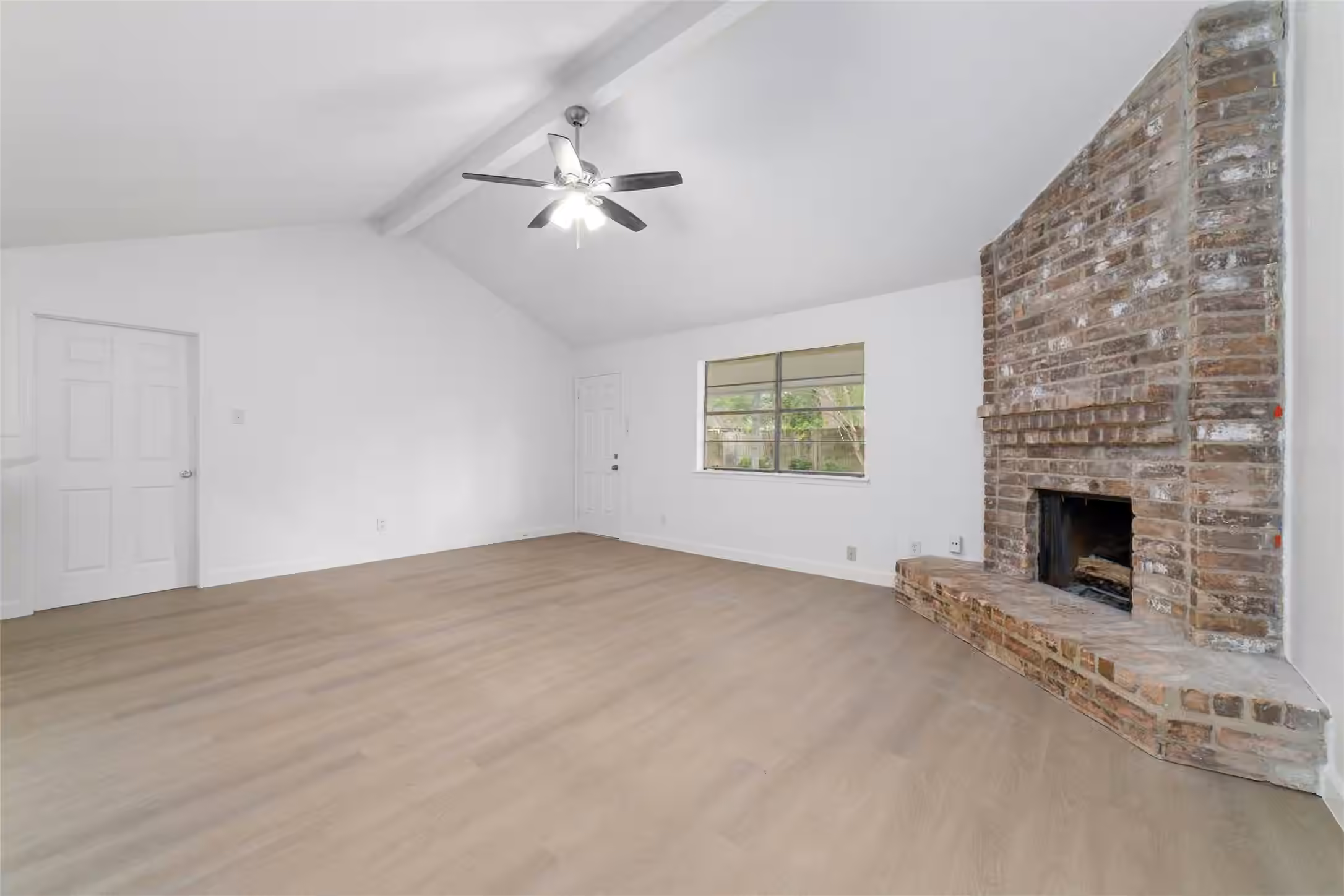 Photo 6 of 5023 Monteith Drive, Spring, TX