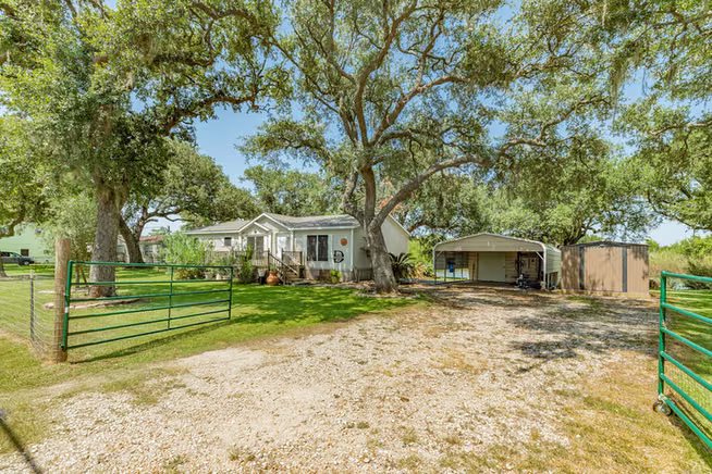 Photo 3 of 2910 Shady Creek Lane, Oyster Creek, TX