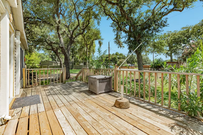 Photo 5 of 2910 Shady Creek Lane, Oyster Creek, TX
