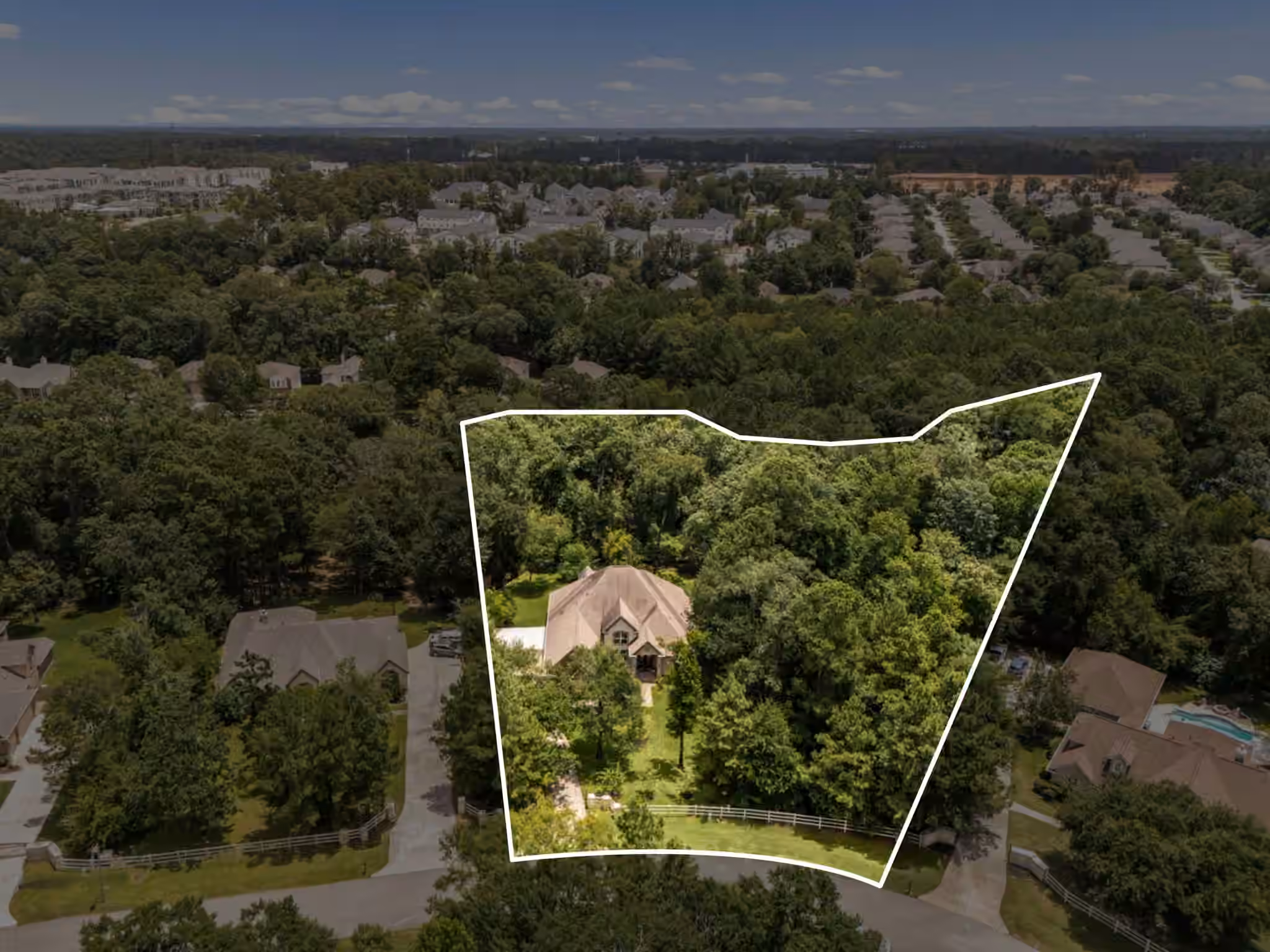 Photo 3 of 1904 Boulder Ridge Drive, Conroe, TX